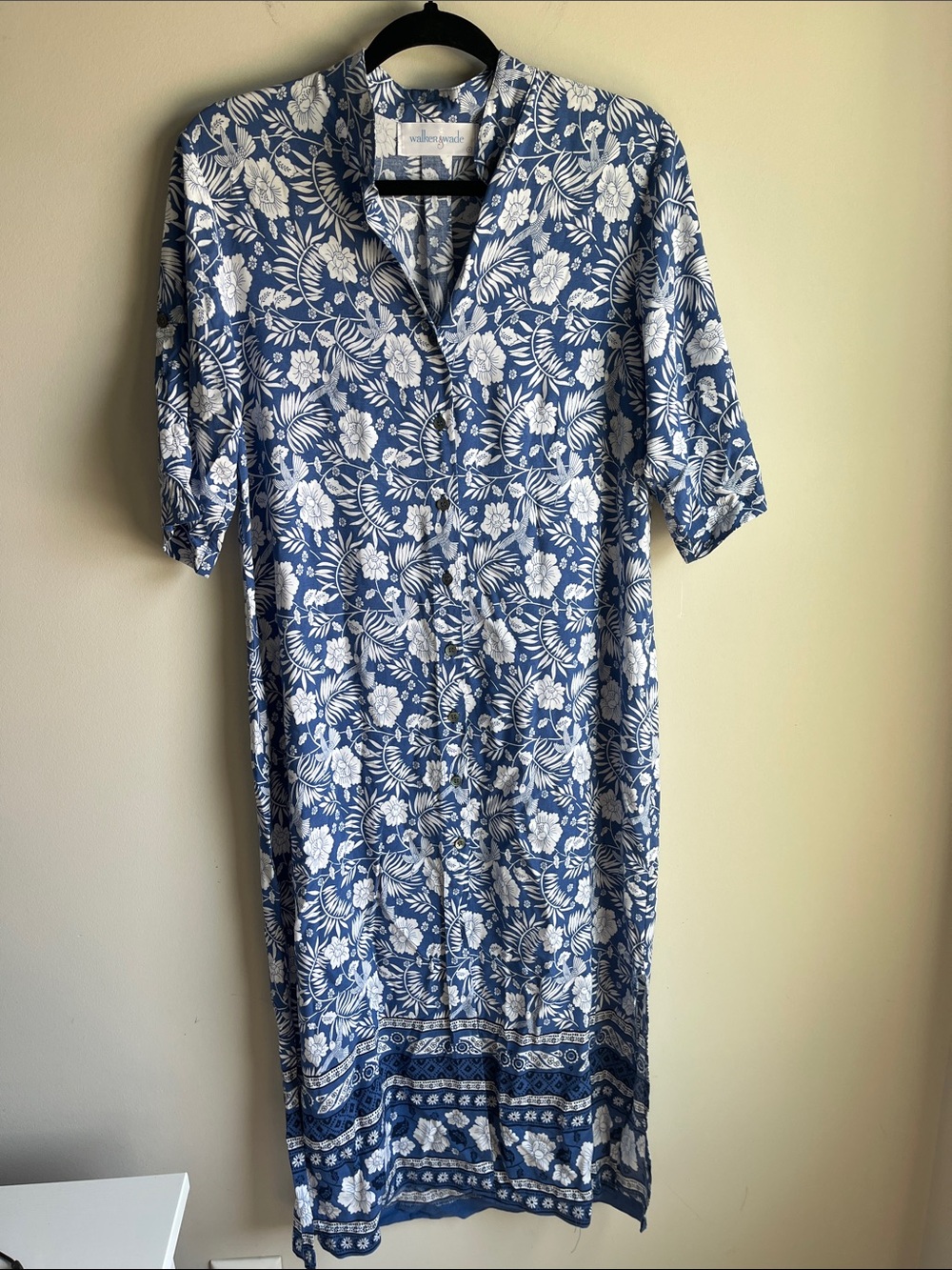 Walker and wade Blue & White Floral Button-Front Midi Dress size small